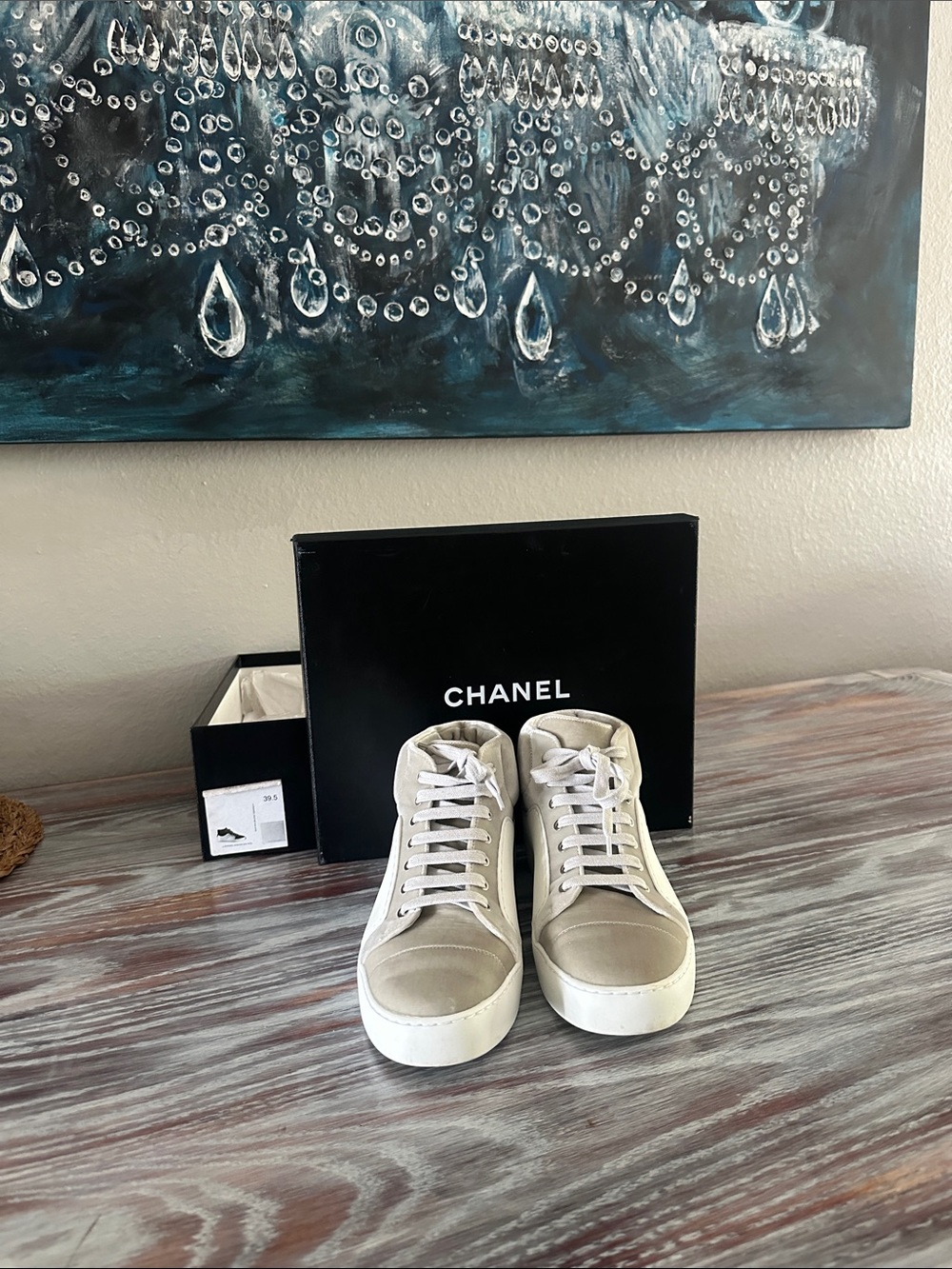 CHANEL Beige and grey  Suede High-Top Sneakers